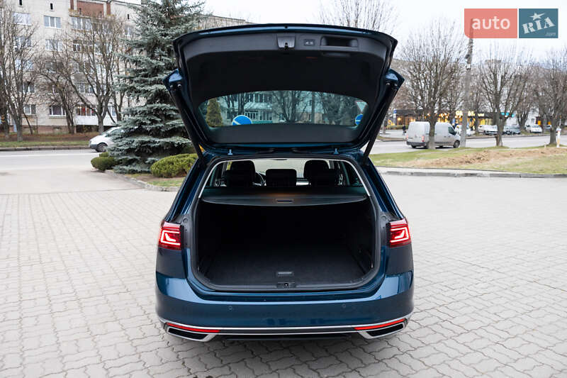 Универсал Volkswagen Passat 2021 в Луцке