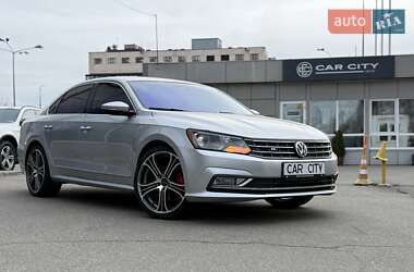 Седан Volkswagen Passat 2016 в Києві