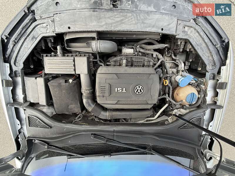 Седан Volkswagen Passat 2016 в Киеве