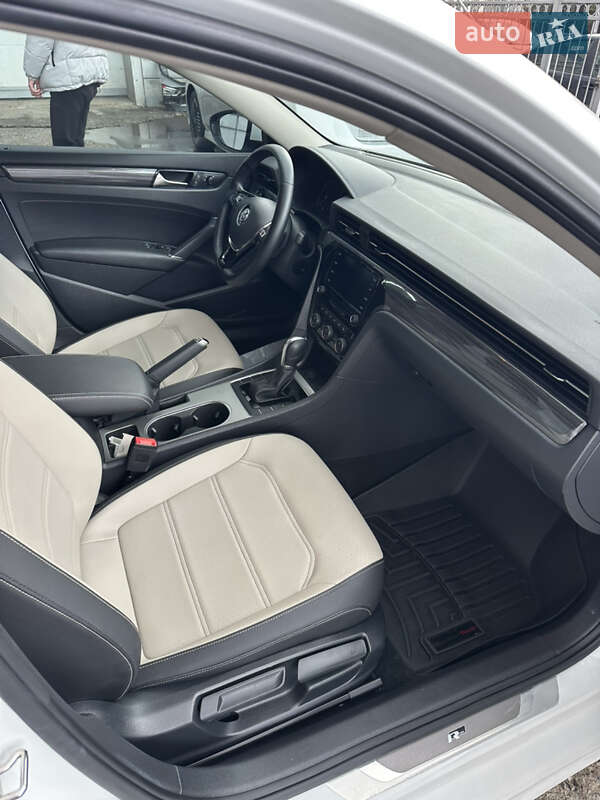 Седан Volkswagen Passat 2020 в Первомайську фото 15 Седан Volkswagen Passat 2020 в Первомайську