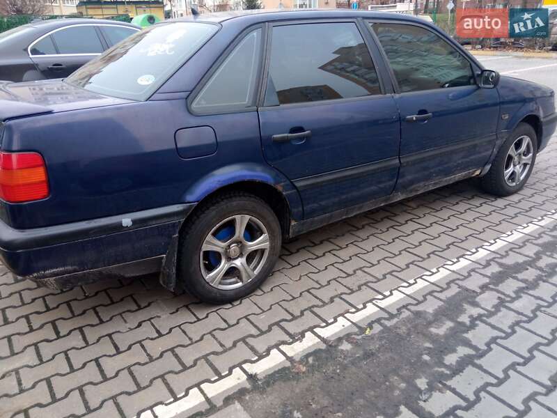 Седан Volkswagen Passat 1994 в Киеве фото 2 Седан Volkswagen Passat 1994 в Киеве