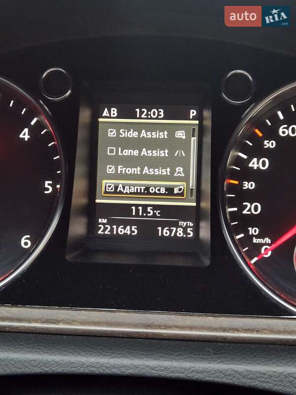 Универсал Volkswagen Passat 2013 в Киеве