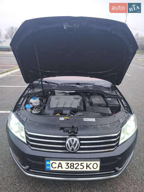 Универсал Volkswagen Passat 2013 в Киеве