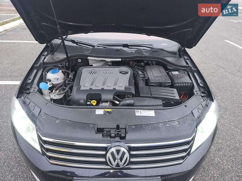 Универсал Volkswagen Passat 2013 в Киеве
