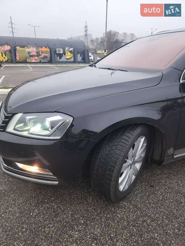 Универсал Volkswagen Passat 2013 в Киеве