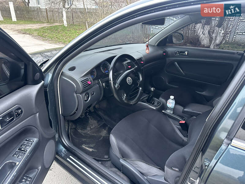 Седан Volkswagen Passat 2004 в Брусилове