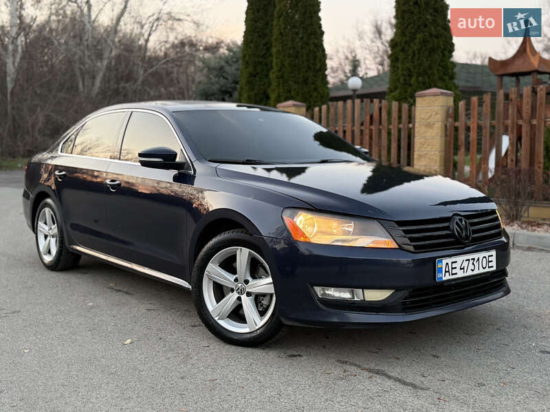 Седан Volkswagen Passat 2015 в Днепре