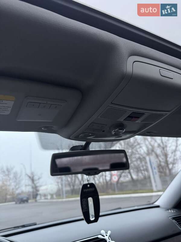 Седан Volkswagen Passat 2014 в Павлограде