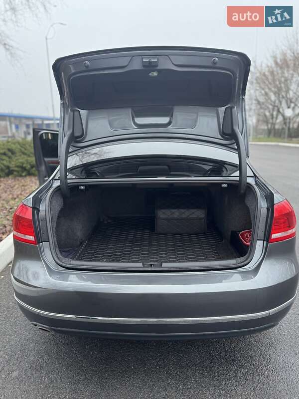 Седан Volkswagen Passat 2014 в Павлограде