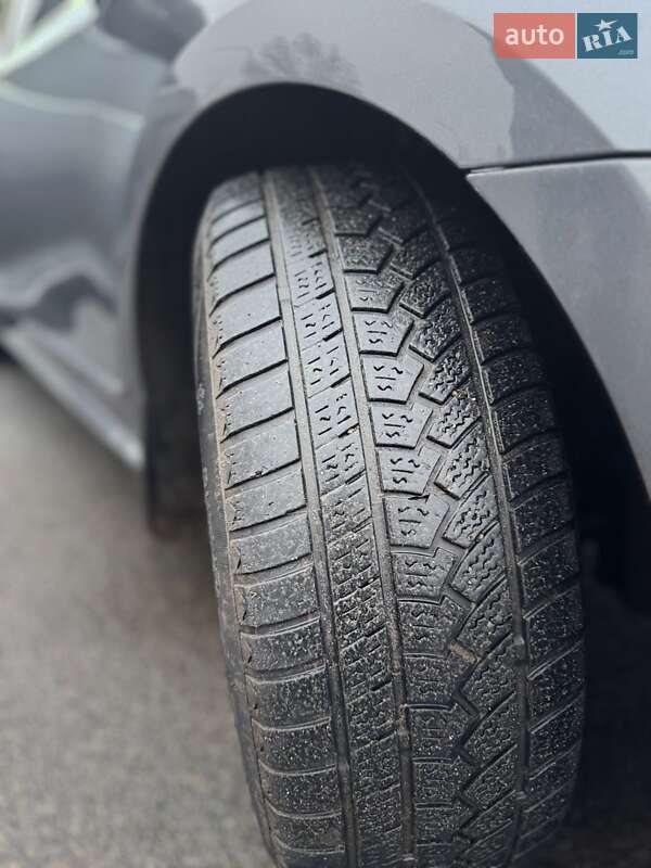 Седан Volkswagen Passat 2014 в Павлограде