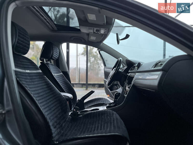 Седан Volkswagen Passat 2012 в Виннице
