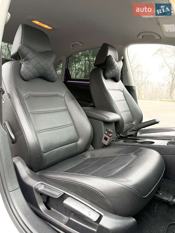 Седан Volkswagen Passat 2017 в Запорожье