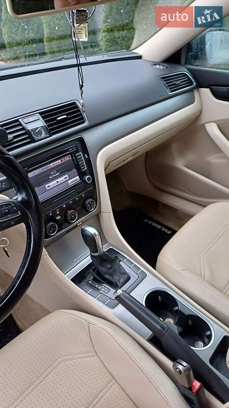 Седан Volkswagen Passat 2014 в Березному