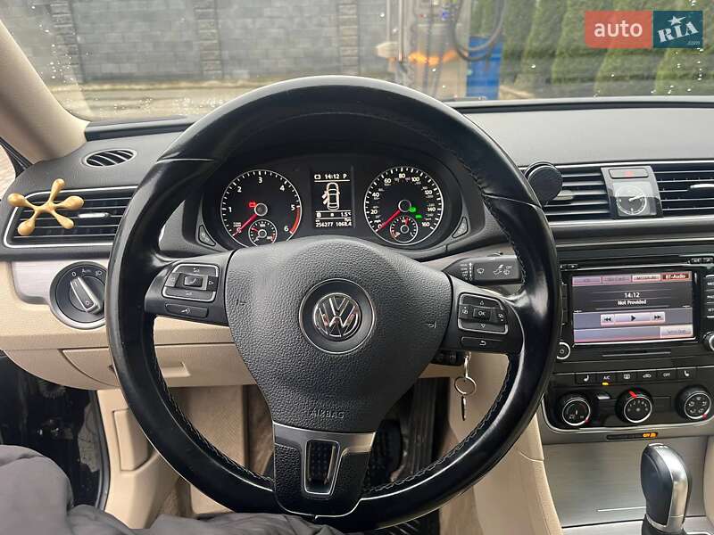Седан Volkswagen Passat 2014 в Березному