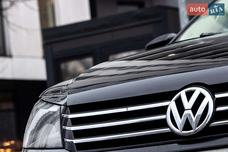 Седан Volkswagen Passat 2013 в Львові