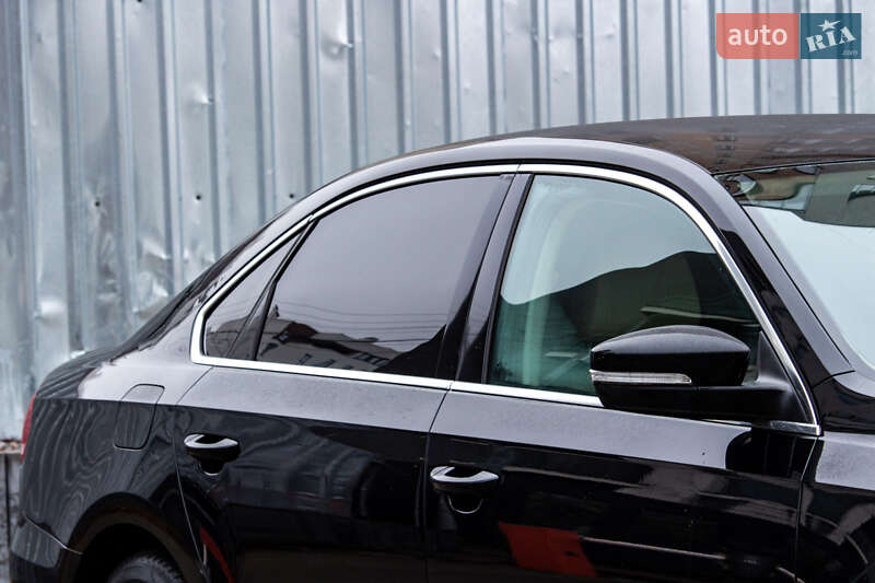 Седан Volkswagen Passat 2013 в Львові