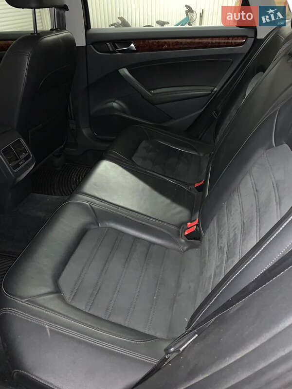 Седан Volkswagen Passat 2013 в Одесі
