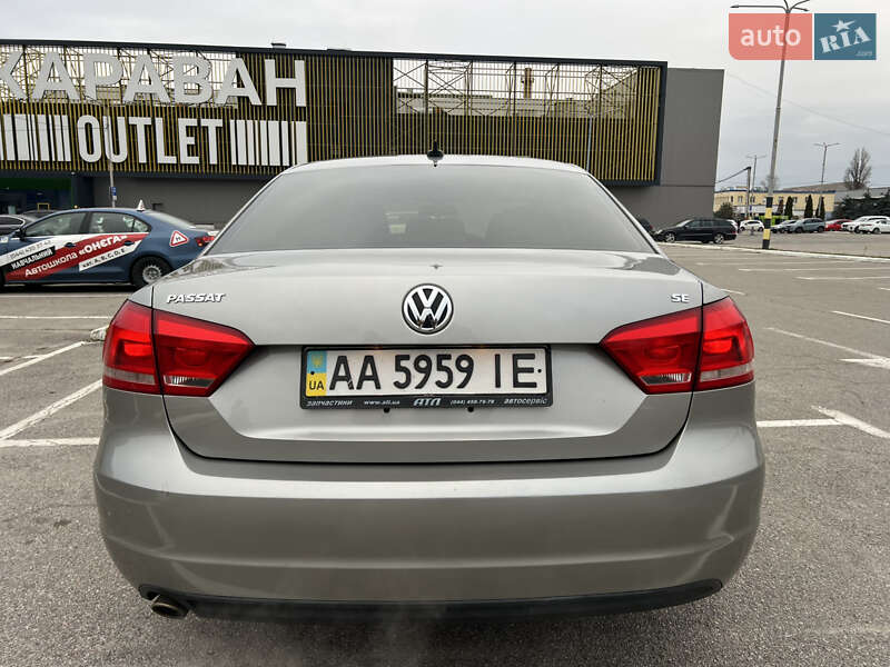 Седан Volkswagen Passat 2012 в Киеве