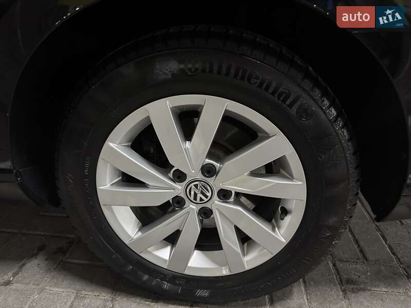 Седан Volkswagen Passat 2017 в Броварах