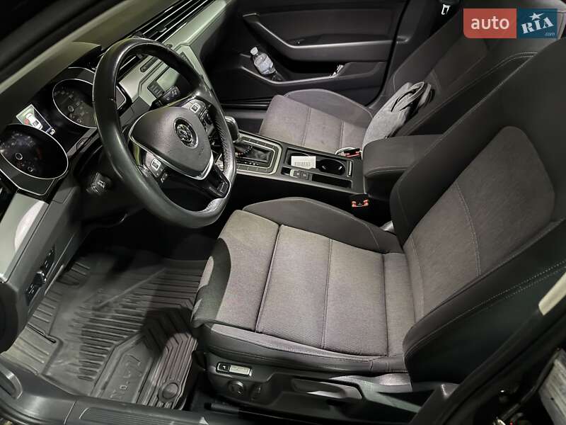 Седан Volkswagen Passat 2017 в Броварах