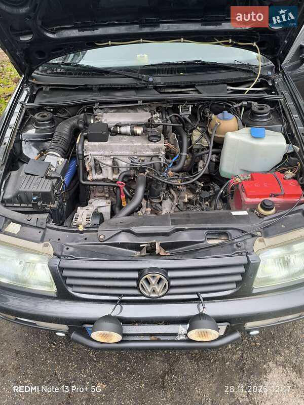 Універсал Volkswagen Passat 1994 в Запоріжжі