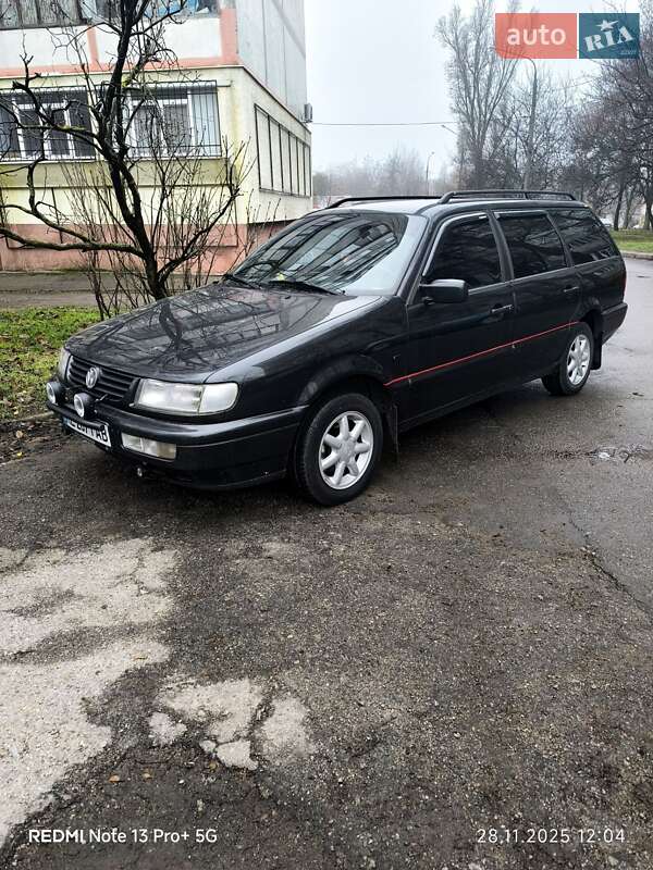 Універсал Volkswagen Passat 1994 в Запоріжжі