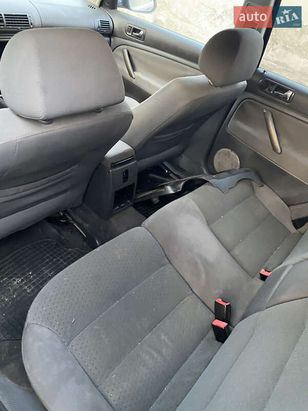 Универсал Volkswagen Passat 2004 в Львове