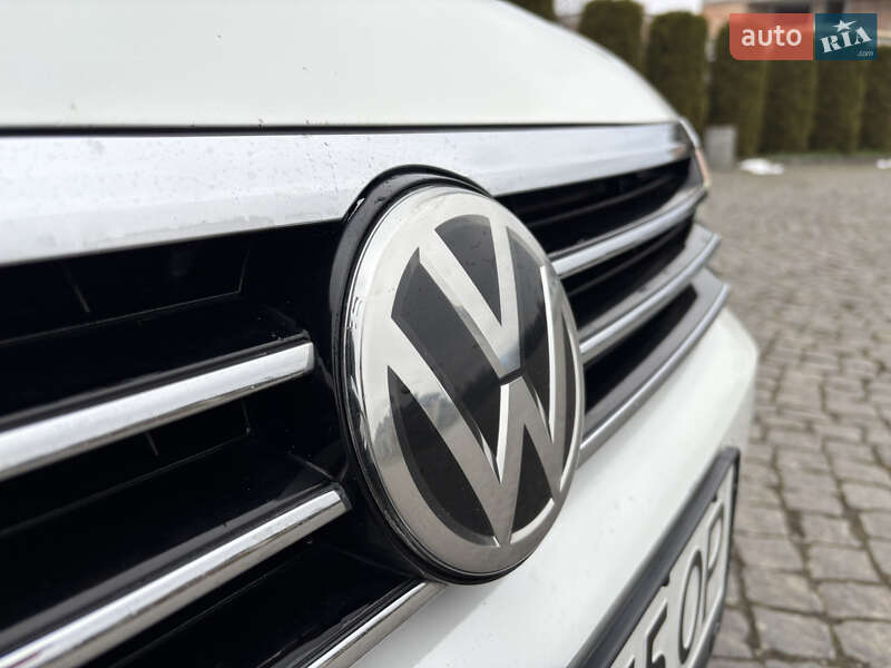 Универсал Volkswagen Passat 2018 в Львове