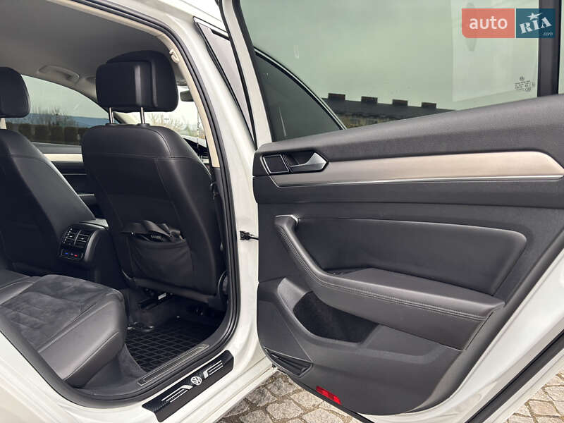 Универсал Volkswagen Passat 2018 в Львове