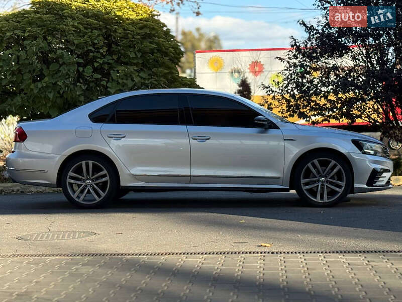 Седан Volkswagen Passat 2018 в Днепре