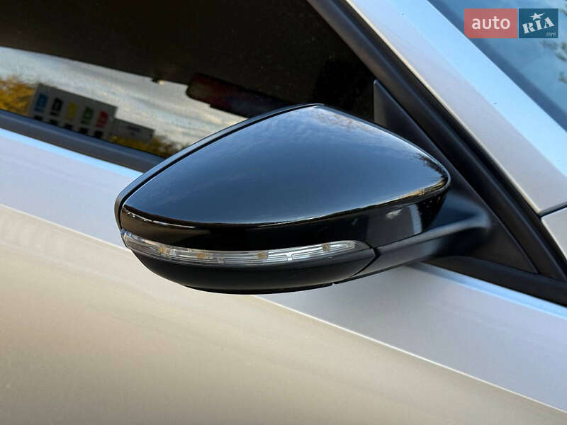 Седан Volkswagen Passat 2018 в Днепре