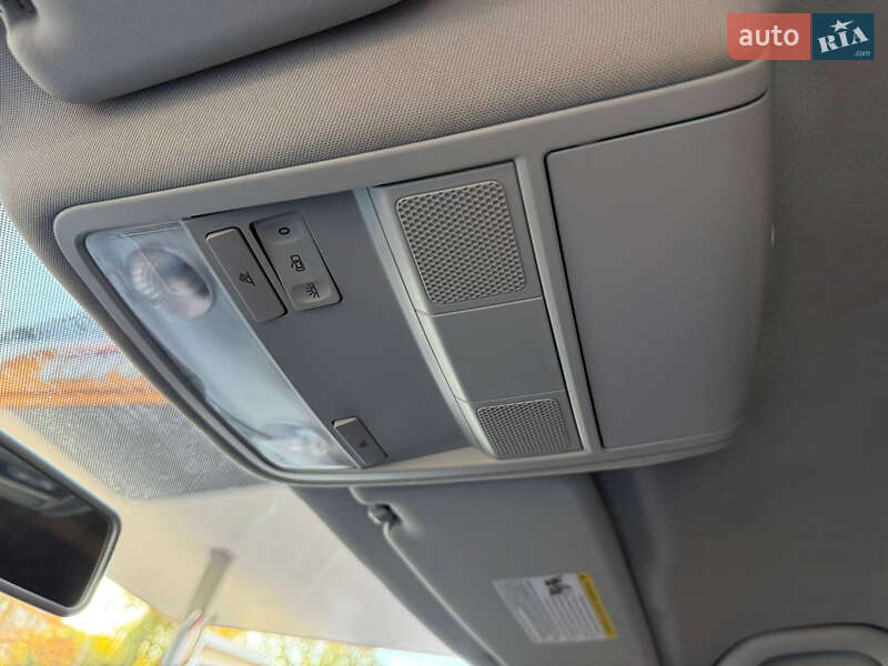 Седан Volkswagen Passat 2018 в Днепре