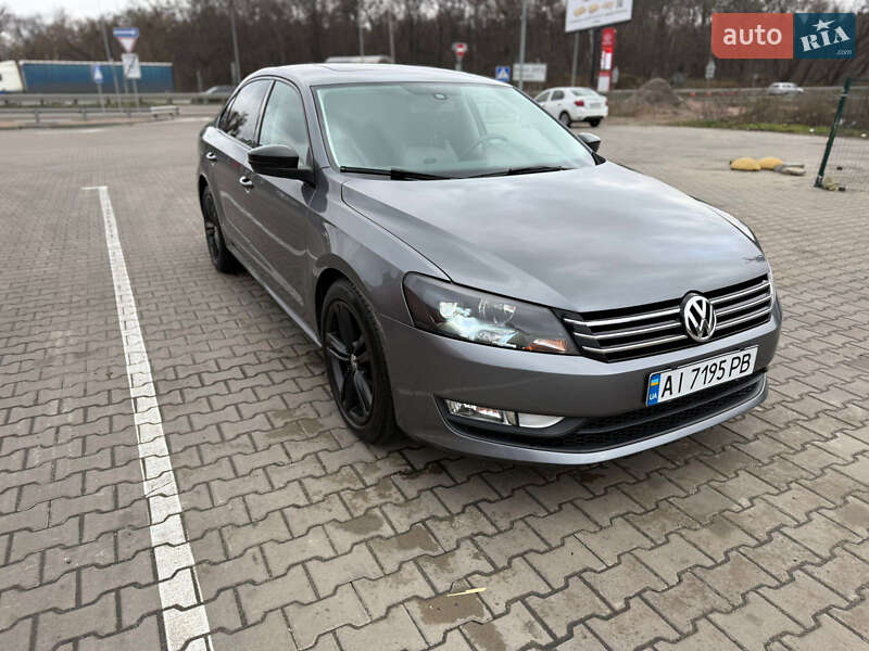 Седан Volkswagen Passat 2014 в Киеве