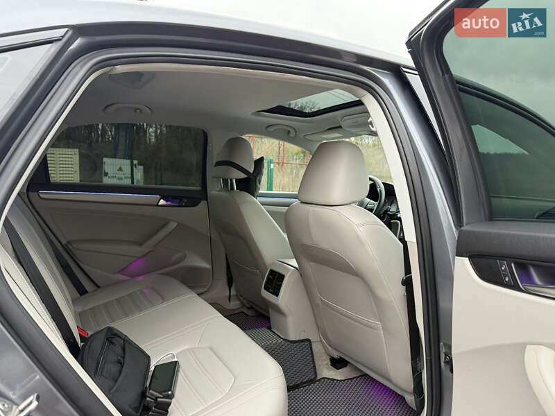 Седан Volkswagen Passat 2014 в Киеве