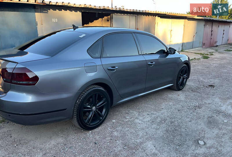 Седан Volkswagen Passat 2014 в Киеве
