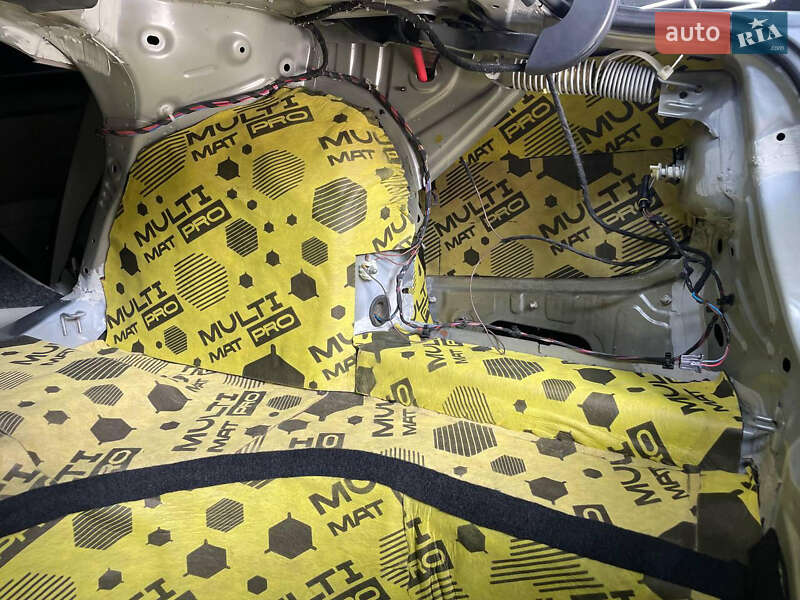 Седан Volkswagen Passat 2014 в Киеве