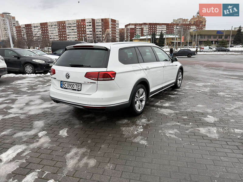 Универсал Volkswagen Passat 2017 в Львове