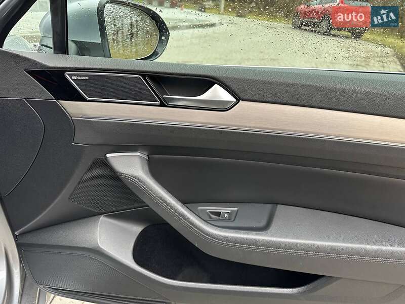 Универсал Volkswagen Passat 2019 в Львове