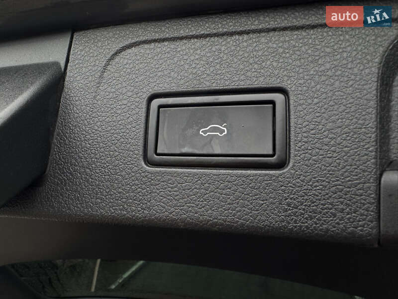 Универсал Volkswagen Passat 2016 в Умани фото 28 Универсал Volkswagen Passat 2016 в Умани