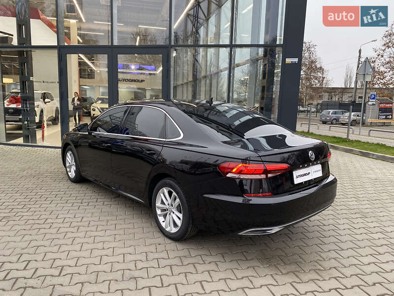 Седан Volkswagen Passat 2020 в Одессе