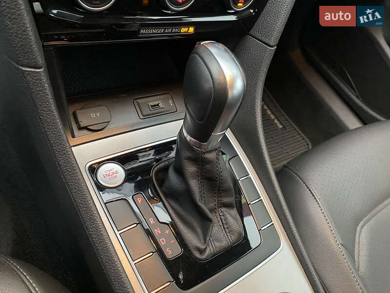 Седан Volkswagen Passat 2020 в Одессе