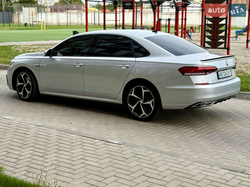 Седан Volkswagen Passat 2020 в Житомирі
