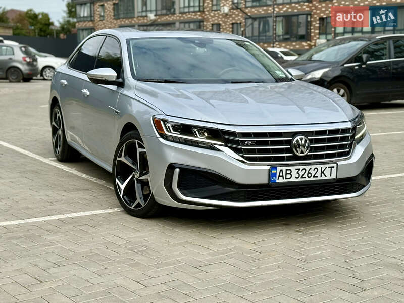 Седан Volkswagen Passat 2020 в Житомирі