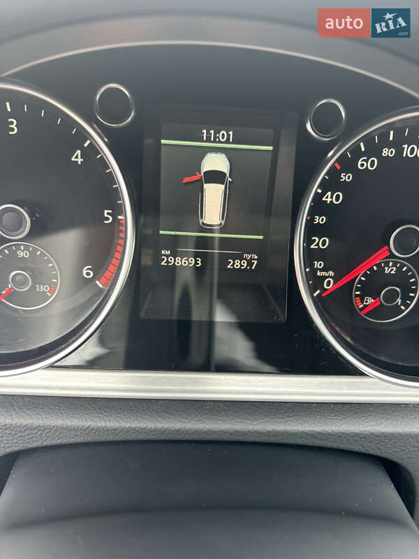 Универсал Volkswagen Passat 2011 в Хотове