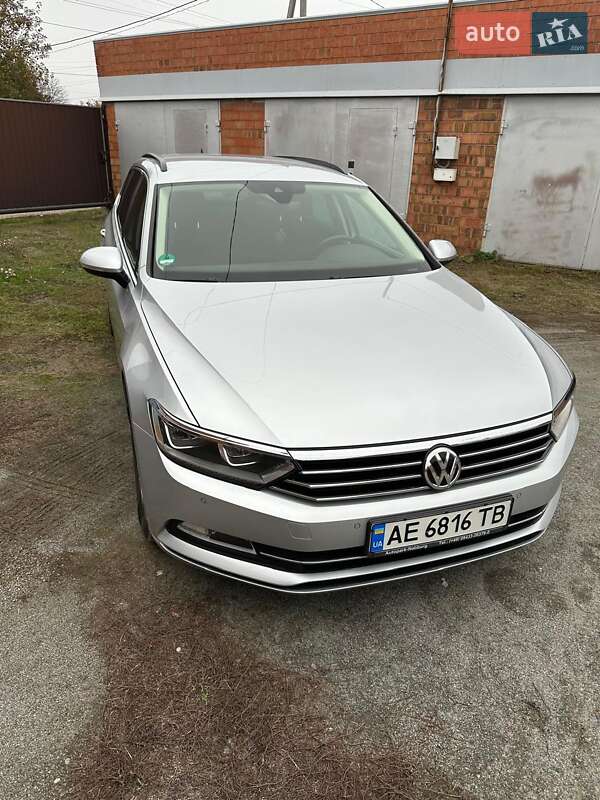 Универсал Volkswagen Passat 2018 в Днепре