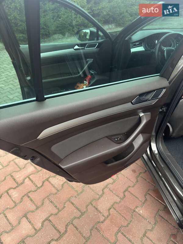 Універсал Volkswagen Passat 2015 в Шепетівці