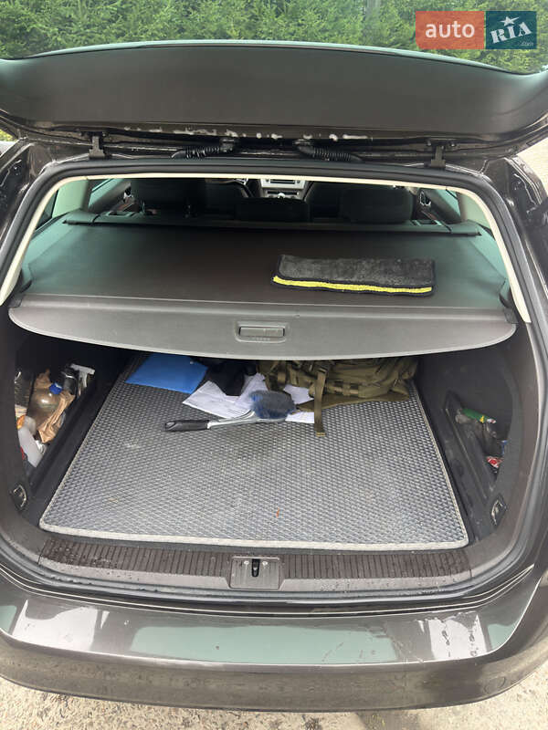 Універсал Volkswagen Passat 2015 в Шепетівці