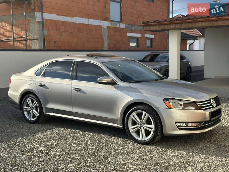 Седан Volkswagen Passat 2013 в Ужгороде