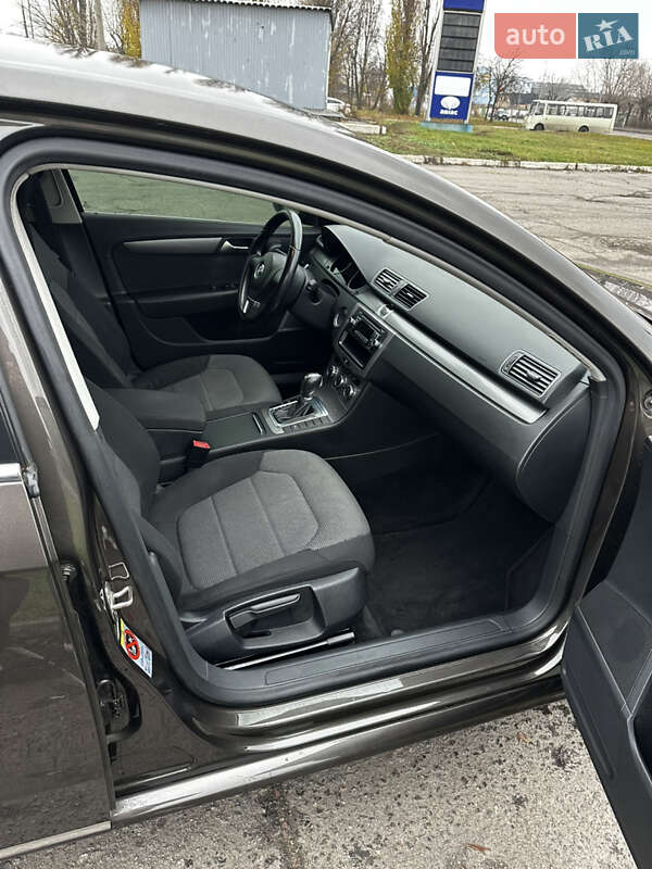 Седан Volkswagen Passat 2012 в Киеве фото 16 Седан Volkswagen Passat 2012 в Киеве