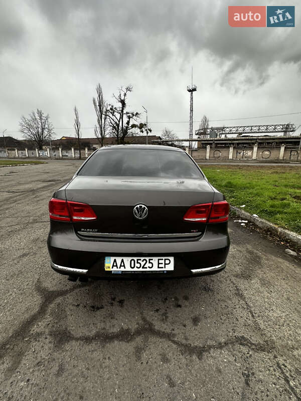 Седан Volkswagen Passat 2012 в Киеве фото 19 Седан Volkswagen Passat 2012 в Киеве